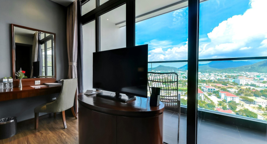 Phòng Superior View Núi Và Thành Phố