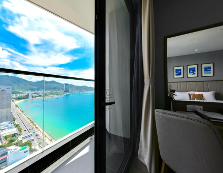 Phòng Superior View Biển và Núi Cô Tiên