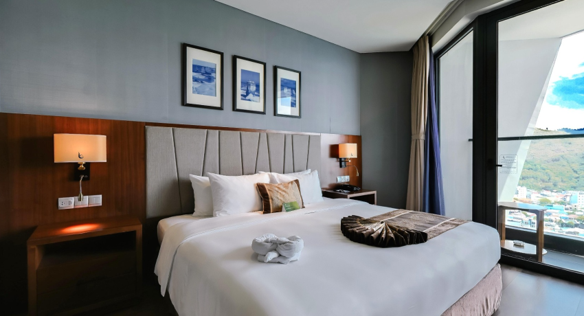 Phòng Superior View Biển và Núi Cô Tiên