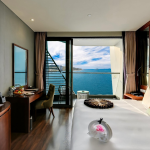 Pacific Double Room With Ocean View And Private Balcony Bathtub