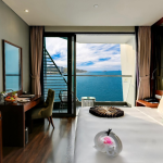 Pacific Double Room With Ocean View And Private Balcony Bathtub