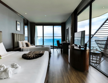 Pacific Triple Room With Ocean View And Bathtub