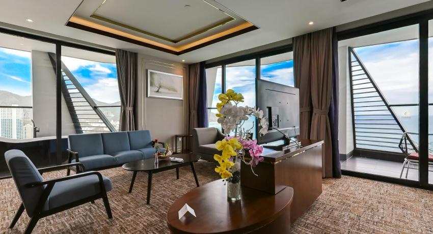 Suite Room With Exclusive Ocean View