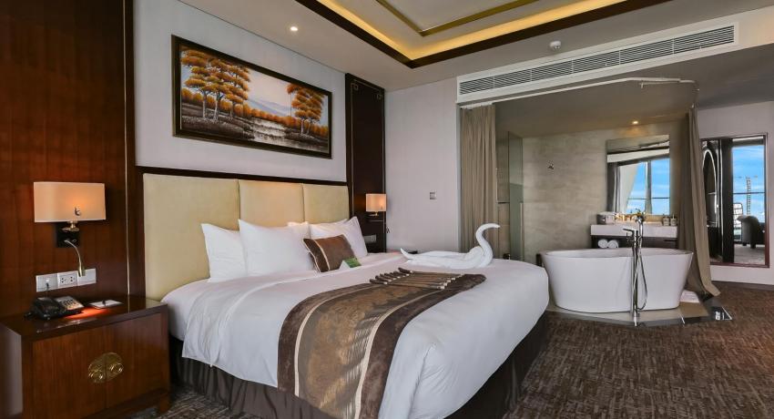 Suite Room With Exclusive Ocean View