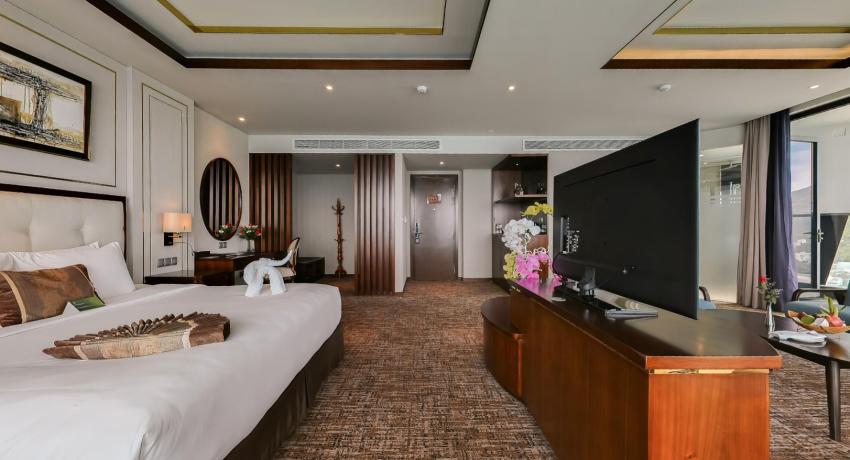 Suite Room With Exclusive Ocean View